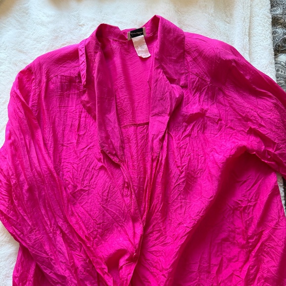 Hot pink button up top - Picture 3 of 5